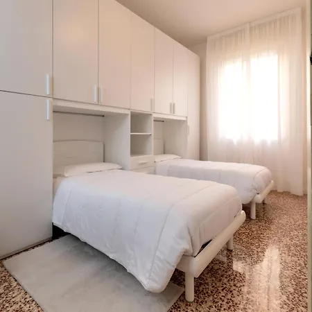 Bellini - Affitti Brevi Italia * Módena